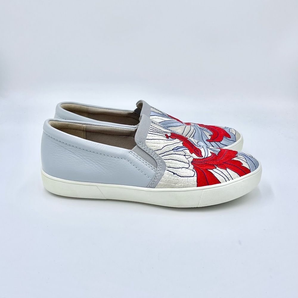 Naturalizer Marianne Lapis Multi Embroidered Leather Slip On Sneaker Women’s 7.5 - Picture 2 of 11